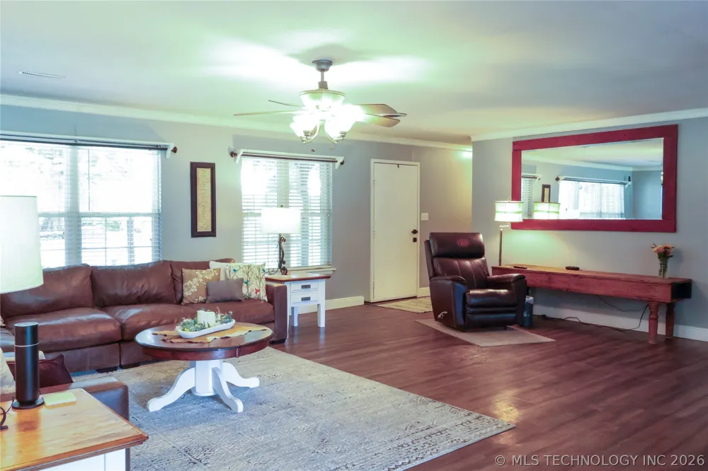 133 SW 650 ROAD Chouteau, OK 74337
