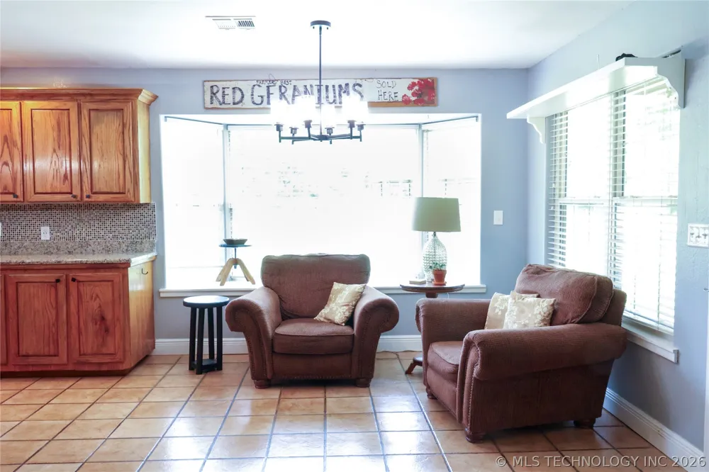 133 SW 650 ROAD Chouteau, OK 74337