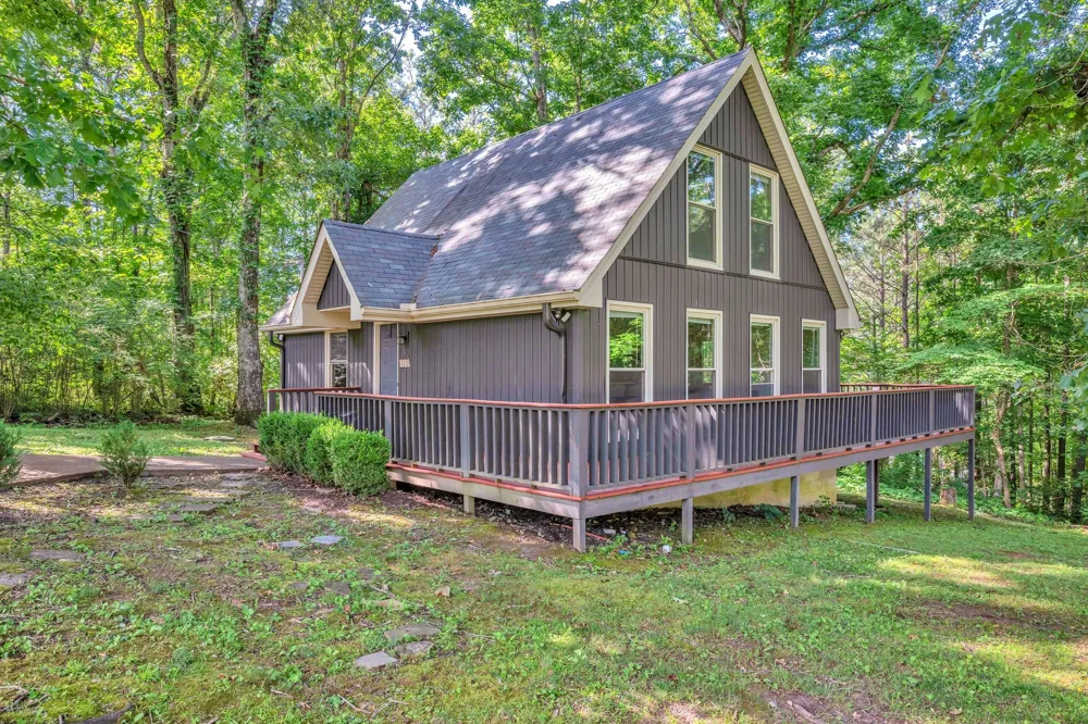 1144 Chestnut Dr Burns, TN 37029