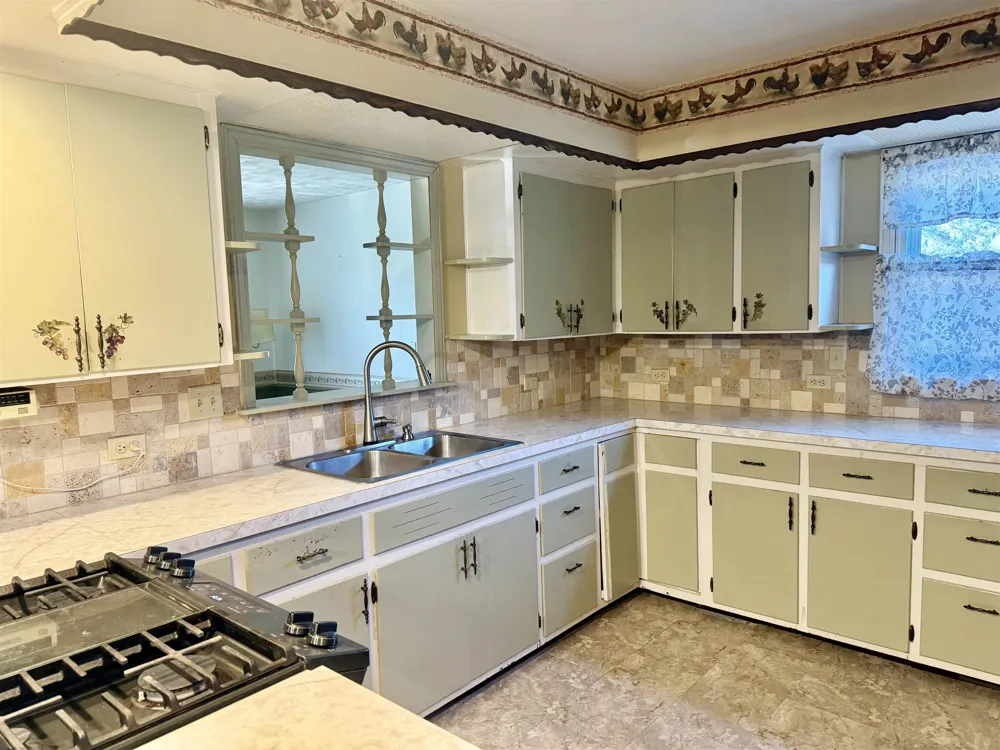 7873 S Rich Road Fulton Township, MI 48856