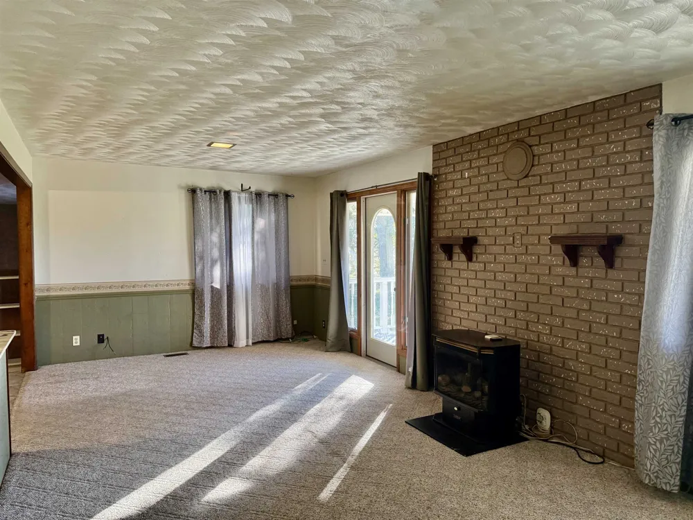7873 S Rich Road Fulton Township, MI 48856