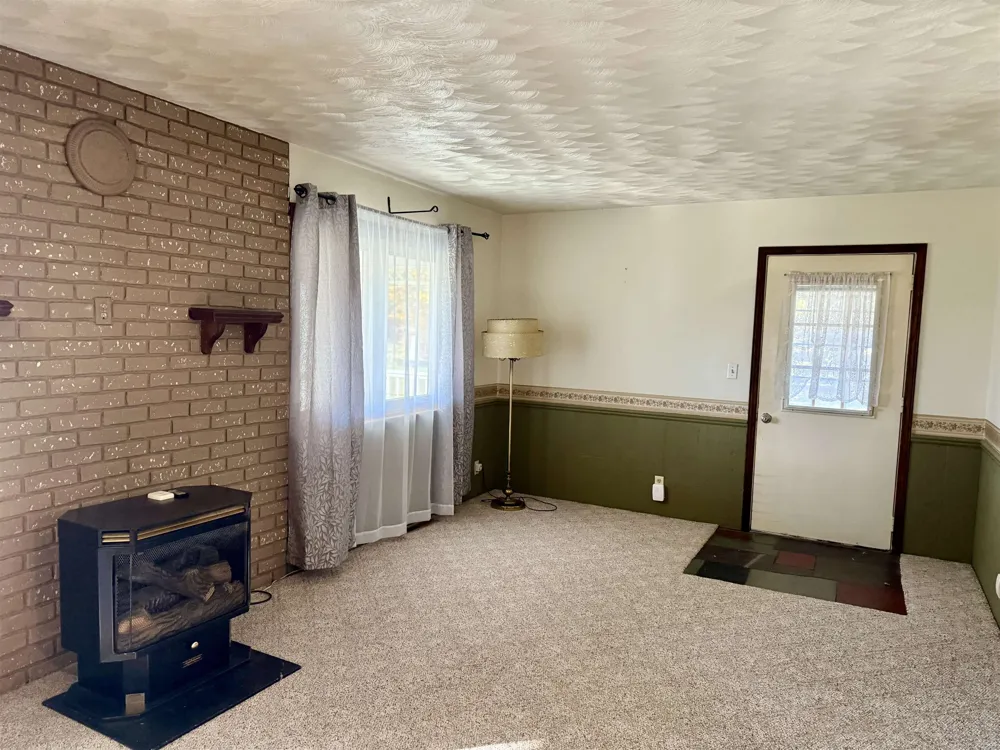 7873 S Rich Road Fulton Township, MI 48856