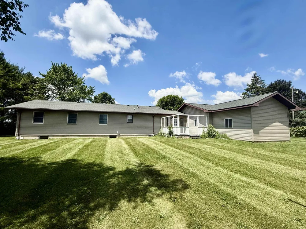 7873 S Rich Road Fulton Township, MI 48856