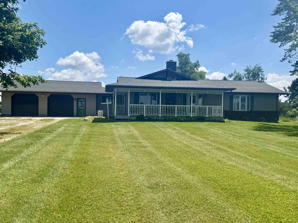 7873 S Rich Road Fulton Township, MI 48856