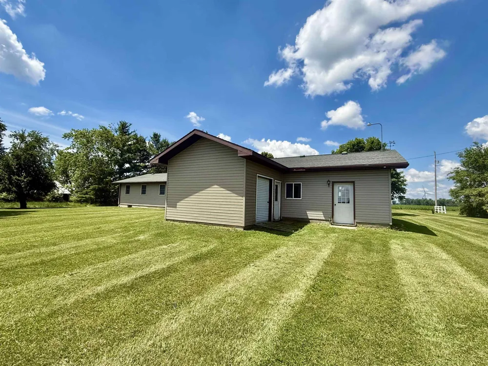 7873 S Rich Road Fulton Township, MI 48856