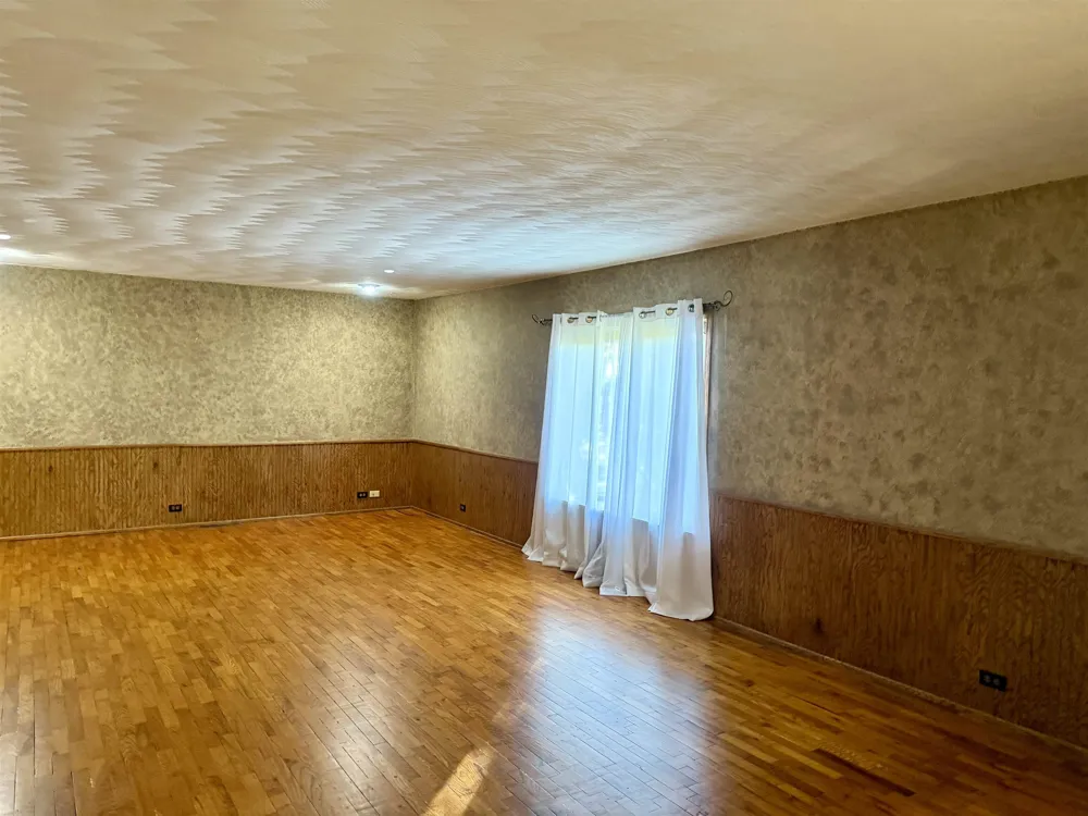 7873 S Rich Road Fulton Township, MI 48856