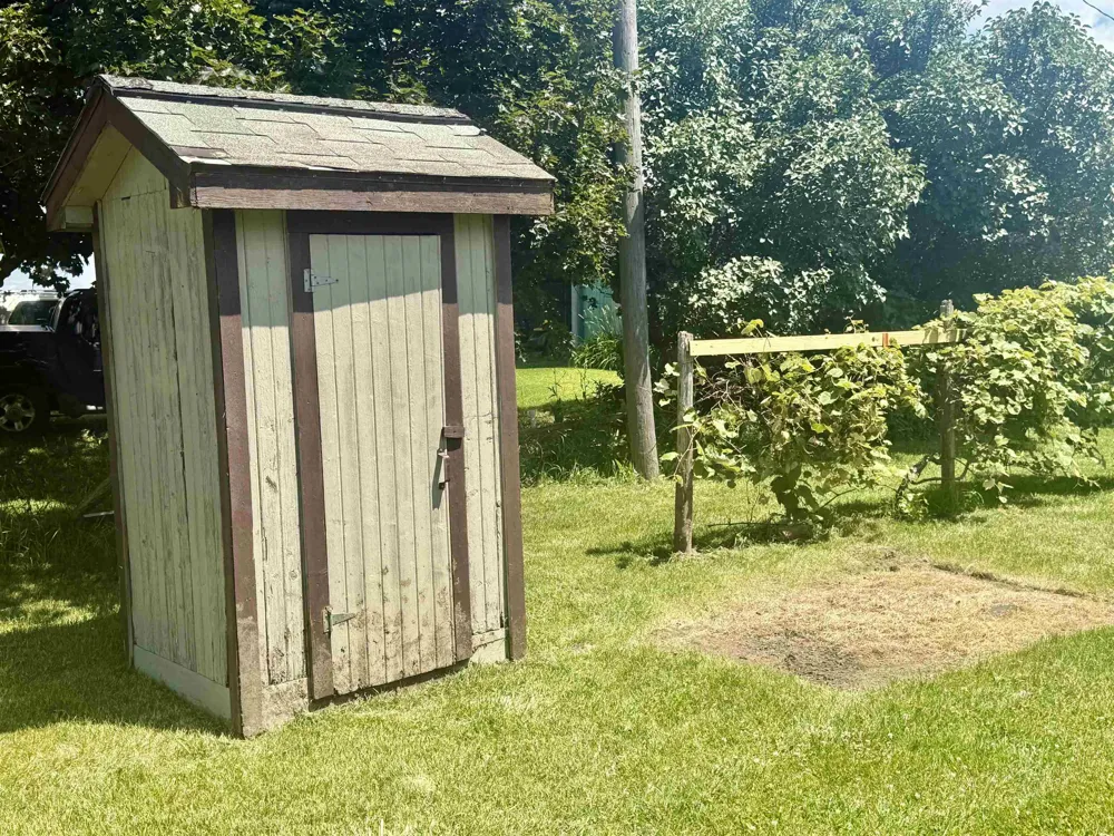 7873 S Rich Road Fulton Township, MI 48856