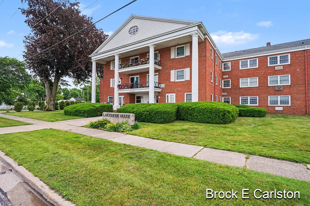 1249 Lakeshore Drive #339 Muskegon City, MI 49441