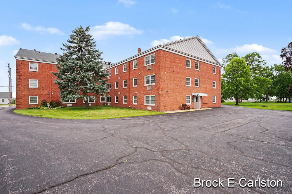 1249 Lakeshore Drive #339 Muskegon City, MI 49441