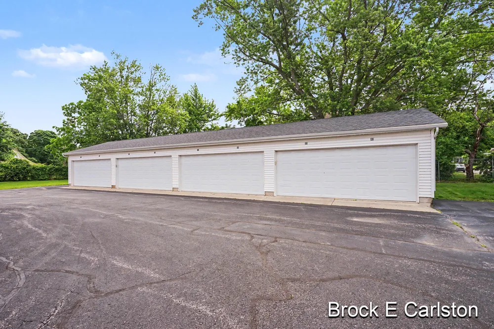 1249 Lakeshore Drive #339 Muskegon City, MI 49441