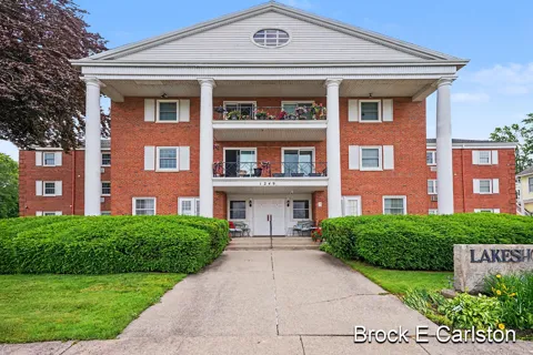 1249 Lakeshore Drive #339