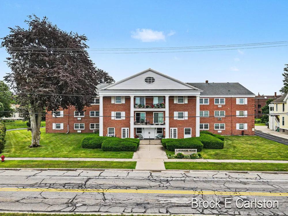 1249 Lakeshore Drive #339 Muskegon City, MI 49441