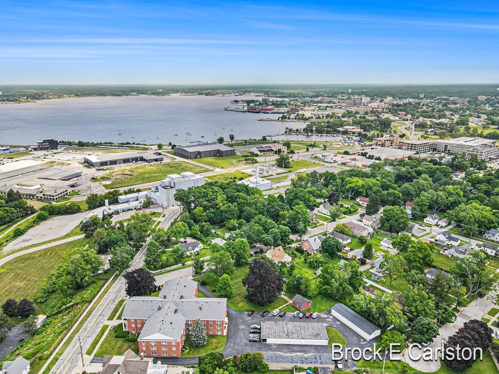 1249 Lakeshore Drive #339 Muskegon City, MI 49441