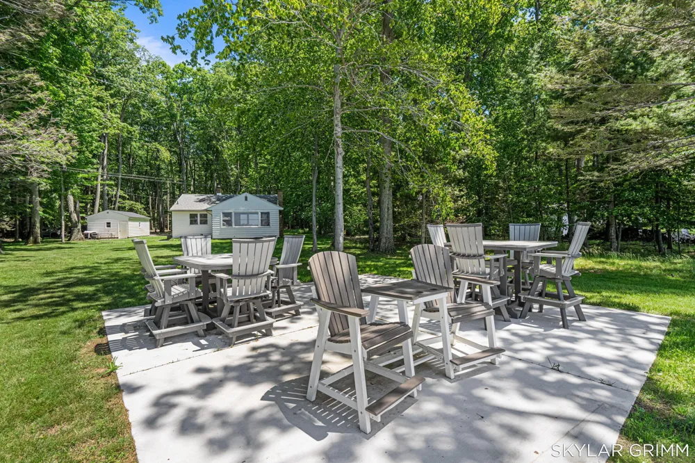 2121 Scenic Drive Laketon Township, MI 49445