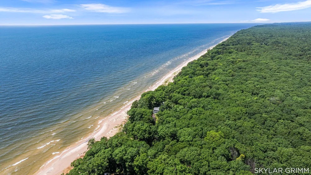 2121 Scenic Drive Laketon Township, MI 49445