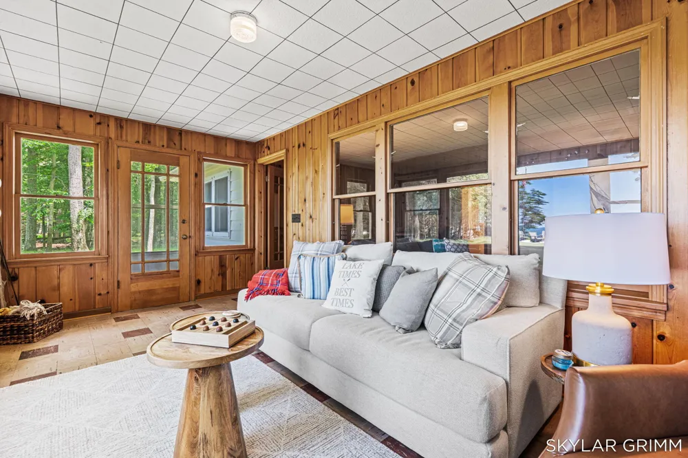 2121 Scenic Drive Laketon Township, MI 49445