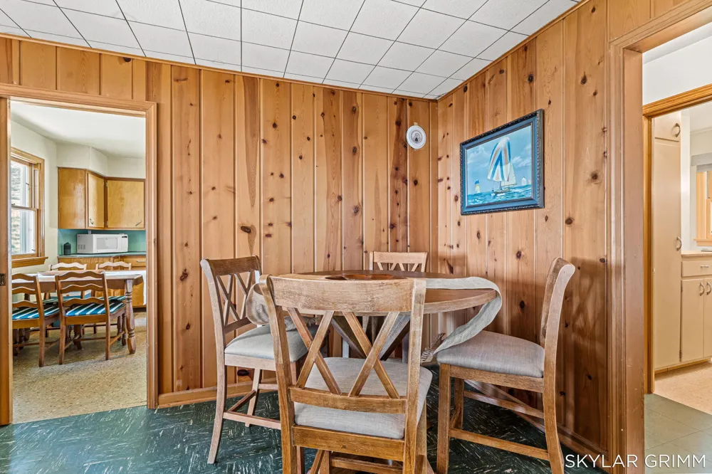2121 Scenic Drive Laketon Township, MI 49445