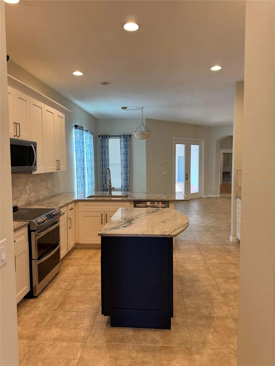 420 PARK LAKE DRIVE Winter Springs, FL 32708