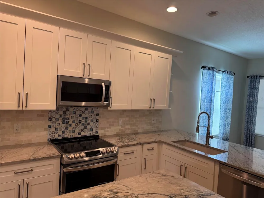 420 PARK LAKE DRIVE Winter Springs, FL 32708
