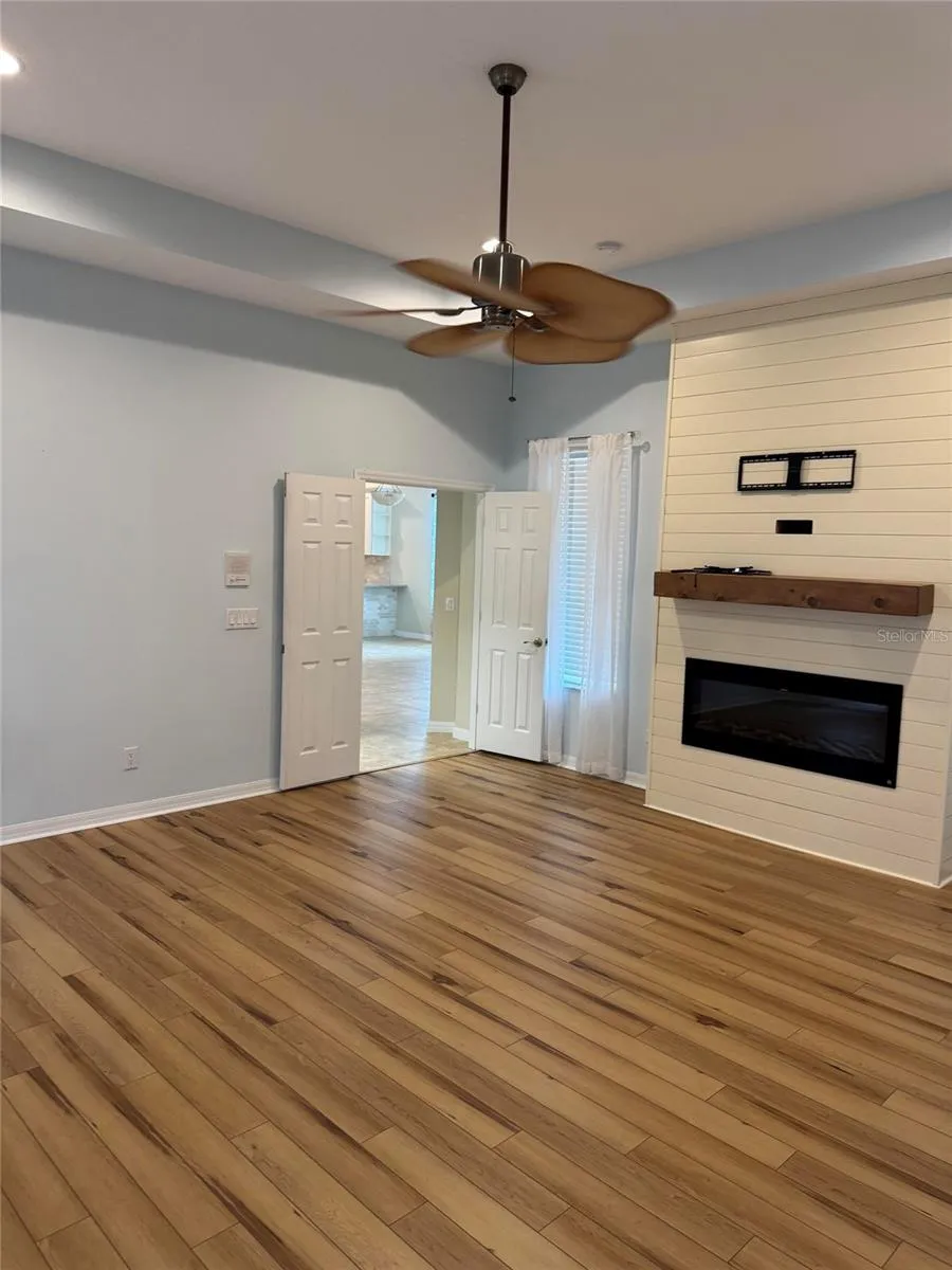 420 PARK LAKE DRIVE Winter Springs, FL 32708