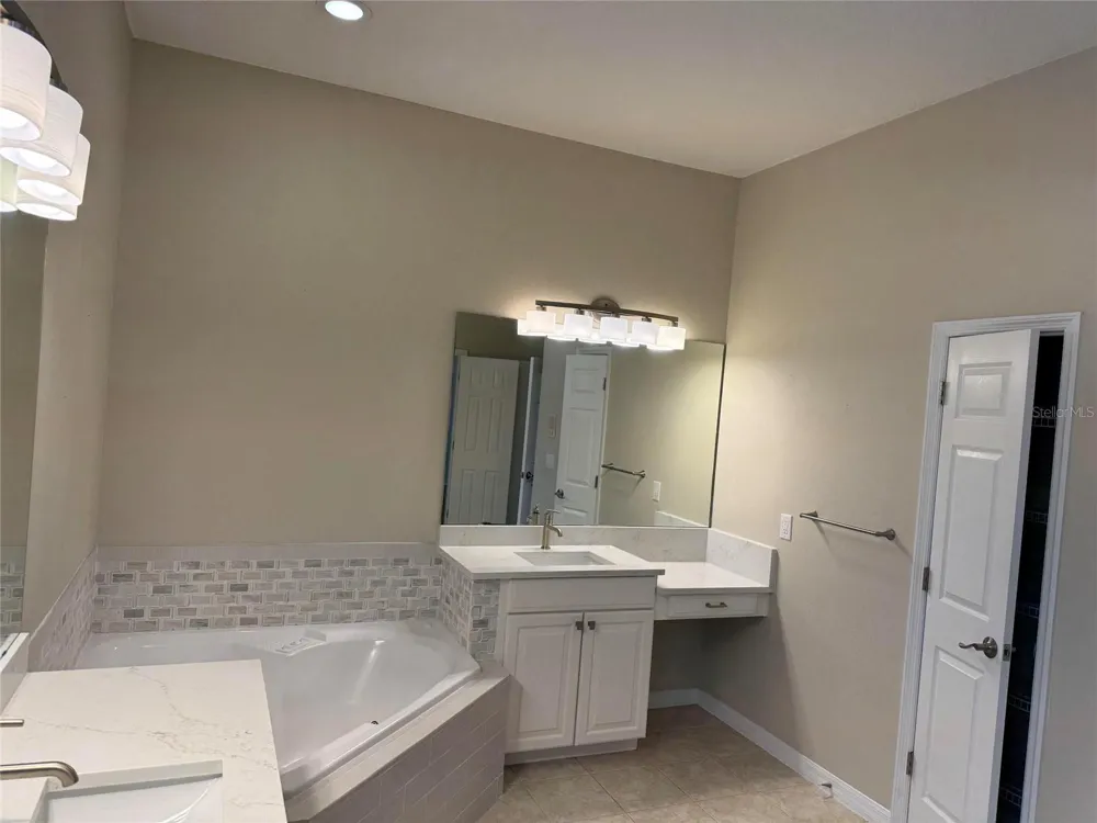420 PARK LAKE DRIVE Winter Springs, FL 32708
