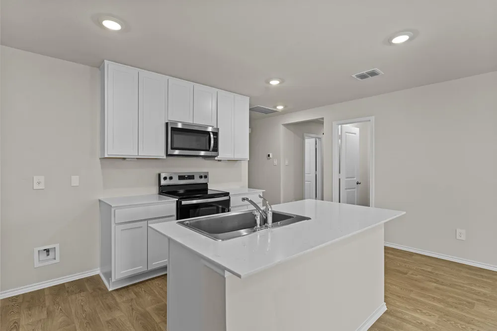 2203 Loganberry Lane Luling, TX 78648