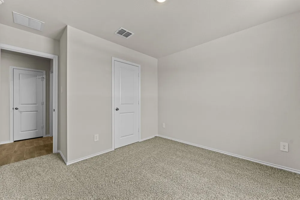 2203 Loganberry Lane Luling, TX 78648