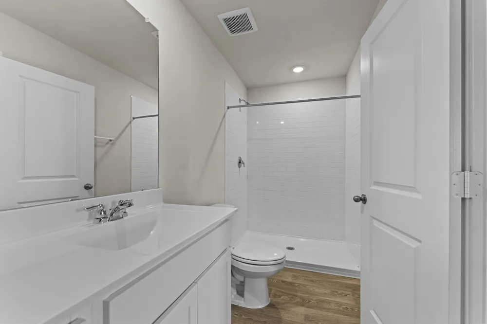 2203 Loganberry Lane Luling, TX 78648
