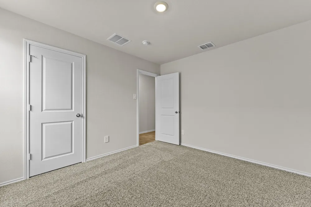 2203 Loganberry Lane Luling, TX 78648