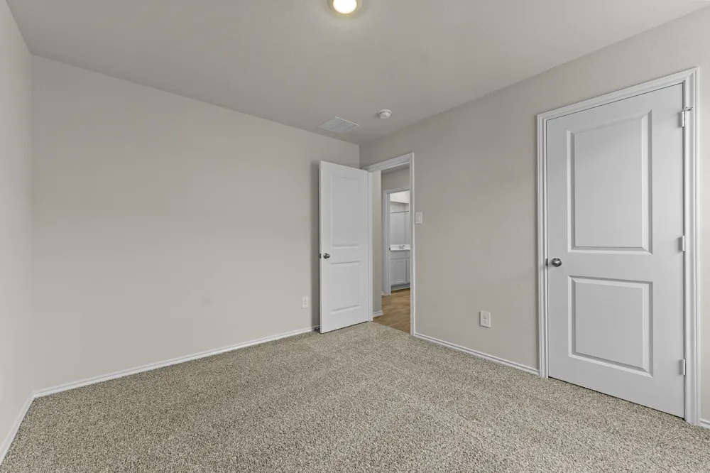 2203 Loganberry Lane Luling, TX 78648