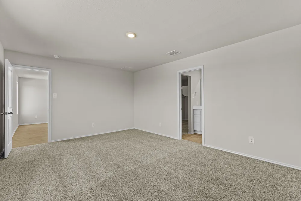 2203 Loganberry Lane Luling, TX 78648