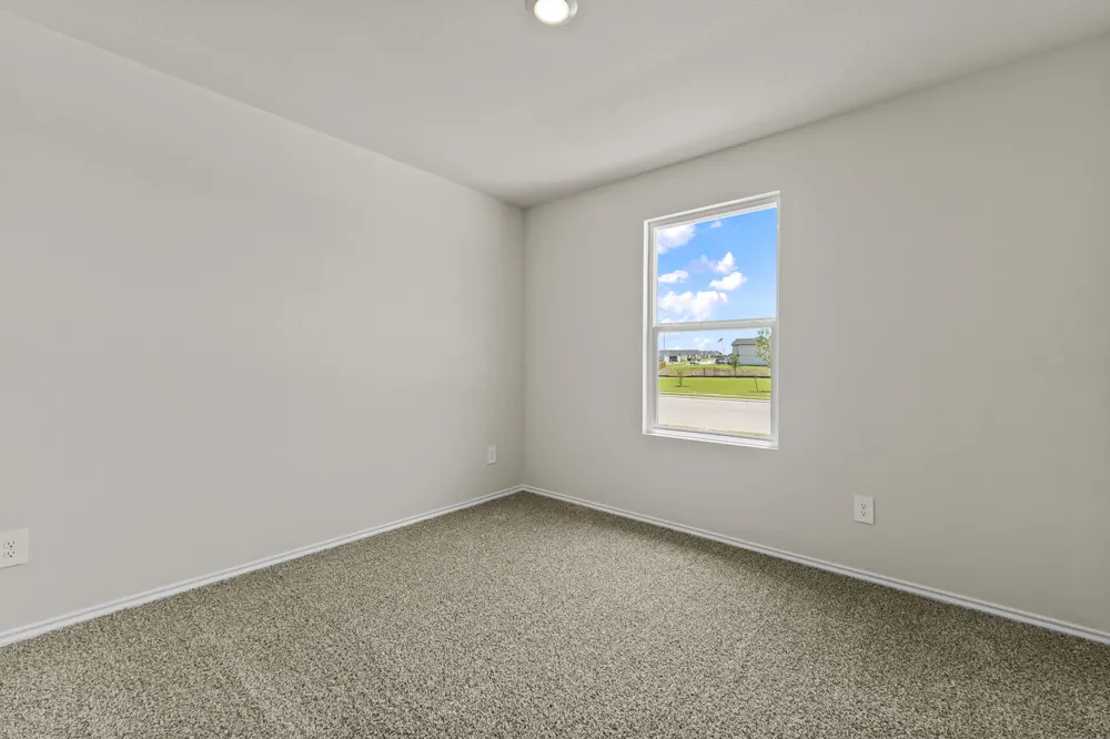 2203 Loganberry Lane Luling, TX 78648