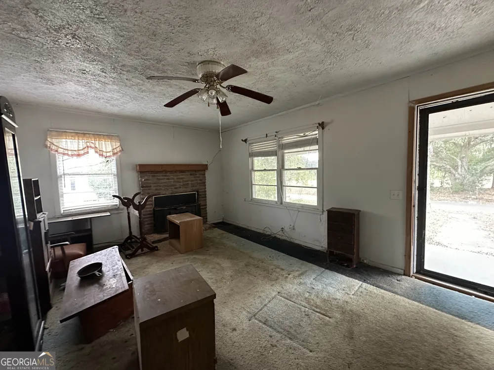 5921 9th AVE Eastman, GA 31023