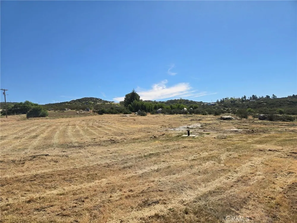40575 Crazy Horse Dr Aguanga, CA 92536