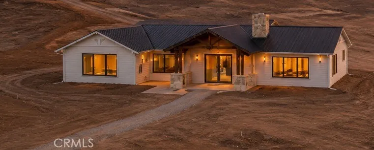 40575 Crazy Horse Dr Aguanga, CA 92536