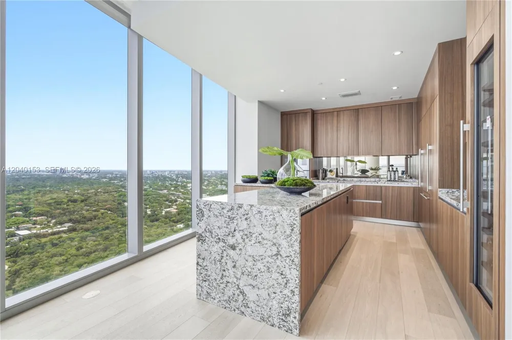 175 SE 25th. #3401/3402 Miami, FL 33129
