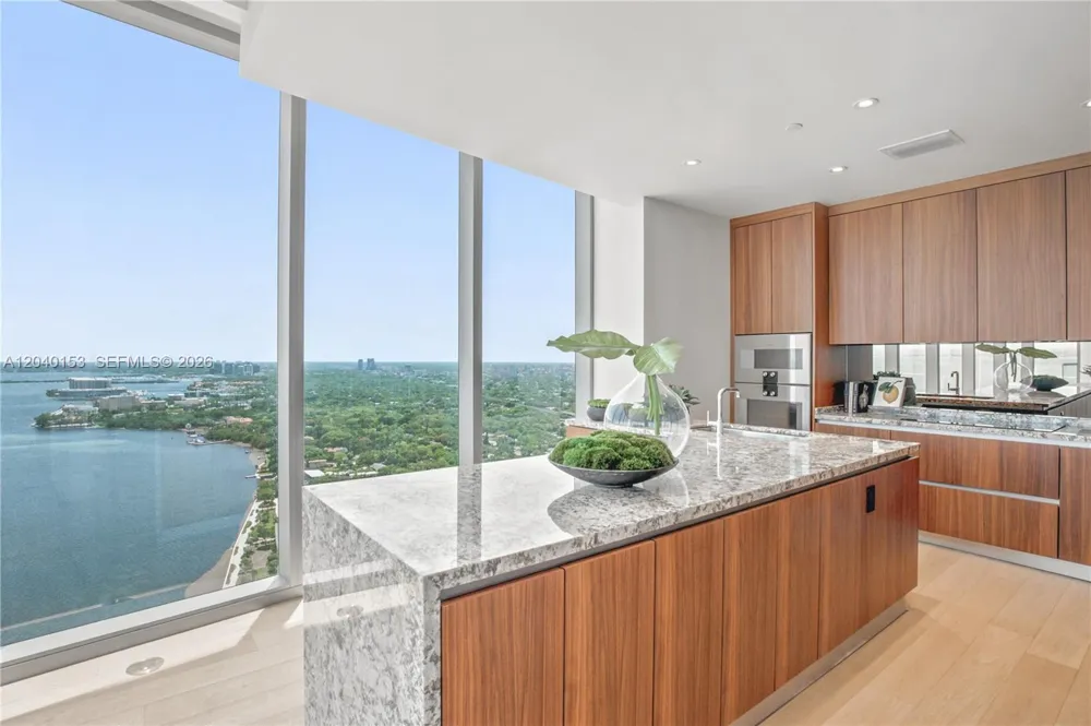 175 SE 25th. #3401/3402 Miami, FL 33129