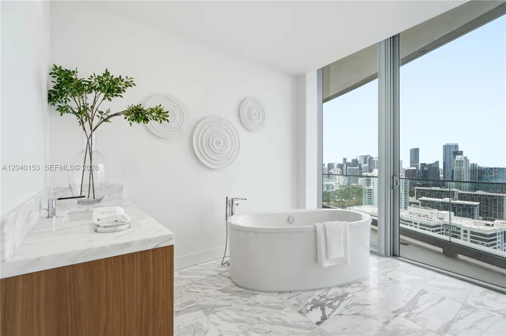 175 SE 25th. #3401/3402 Miami, FL 33129