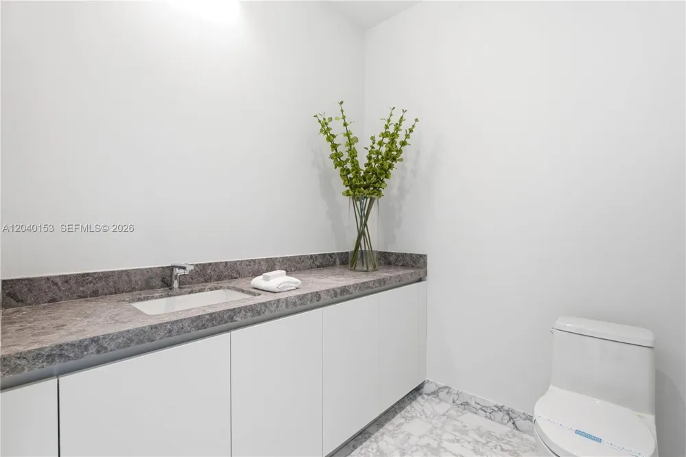 175 SE 25th. #3401/3402 Miami, FL 33129