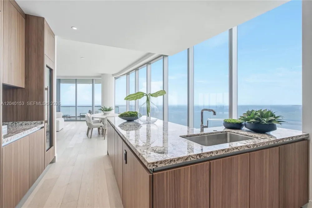 175 SE 25th. #3401/3402 Miami, FL 33129