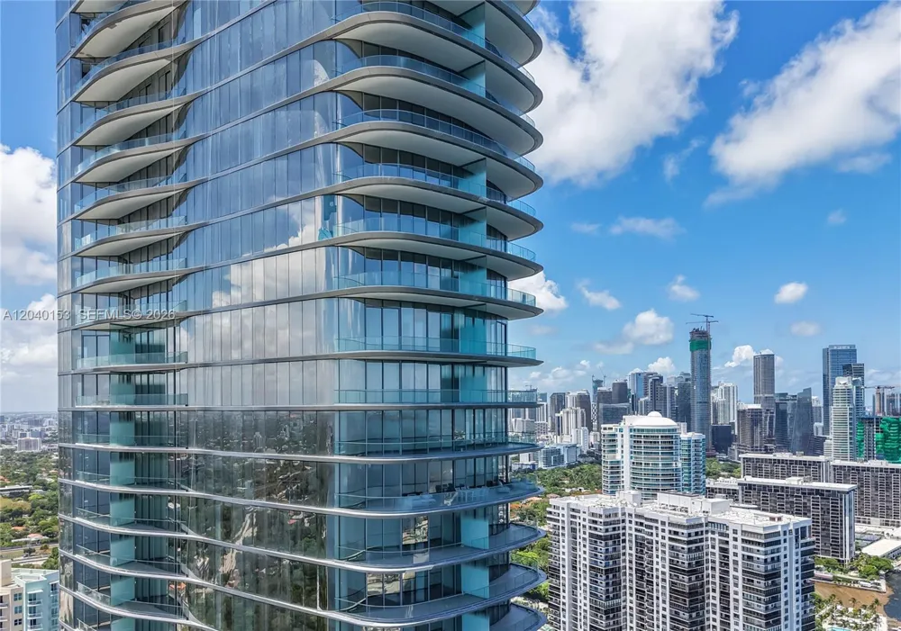 175 SE 25th. #3401/3402 Miami, FL 33129