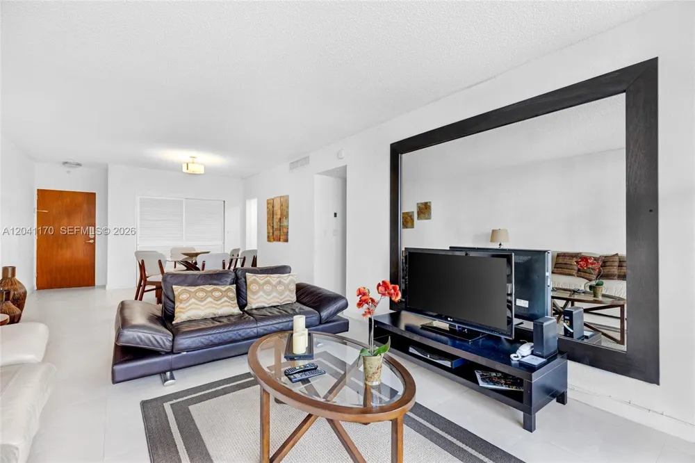 3901 S Ocean Dr #8C Hollywood, FL 33019