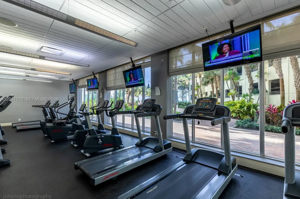 3901 S Ocean Dr #8C Hollywood, FL 33019