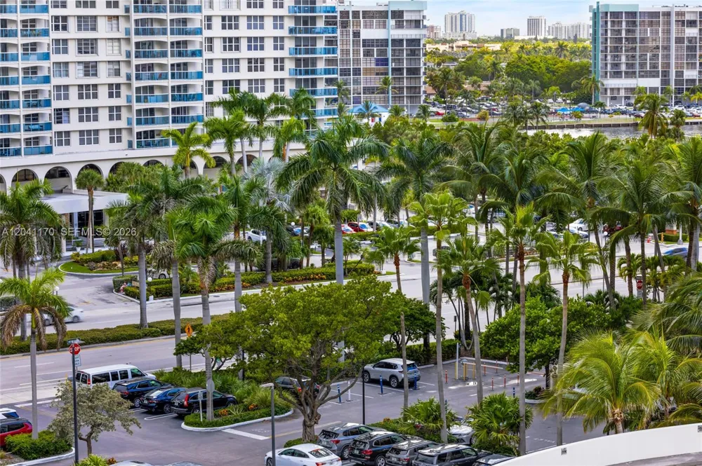 3901 S Ocean Dr #8C Hollywood, FL 33019