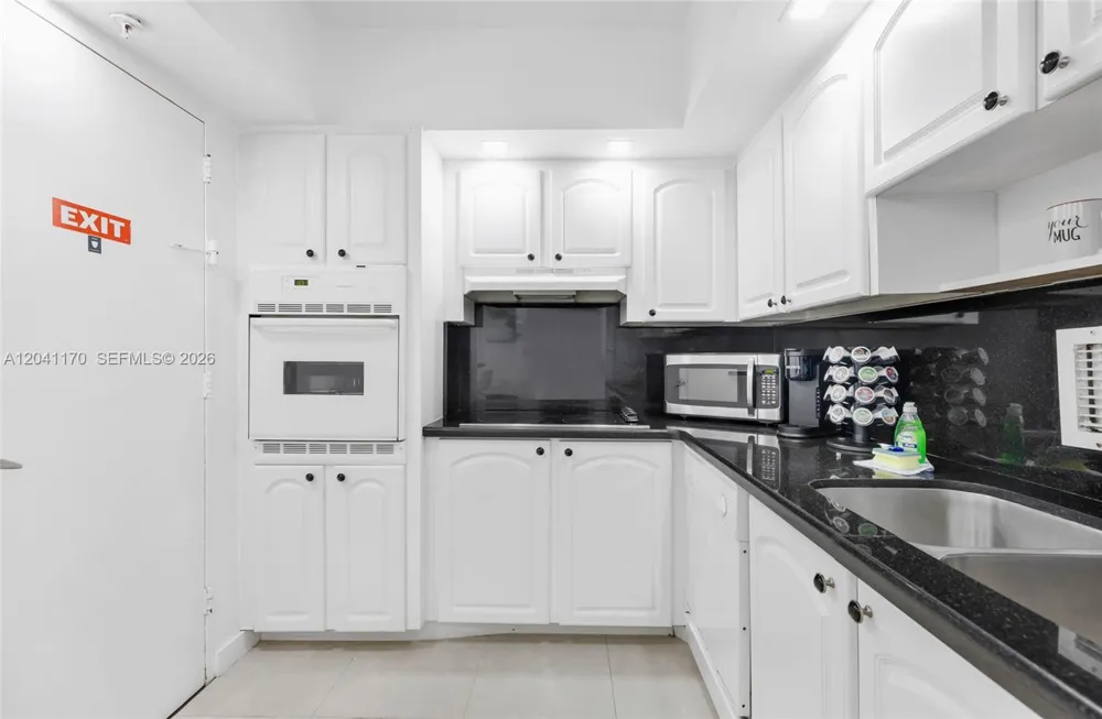 3901 S Ocean Dr #8C Hollywood, FL 33019