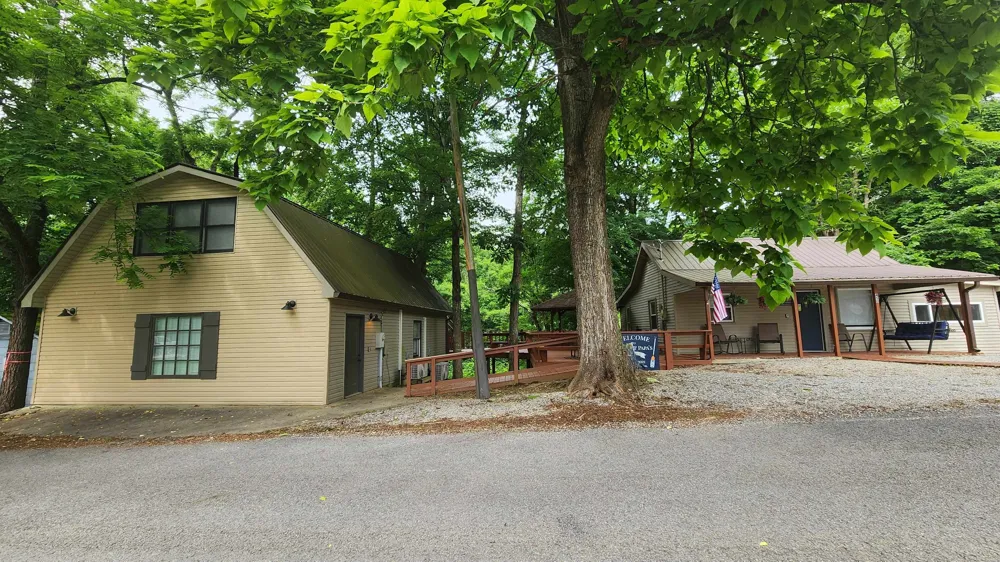 450 Cedar Hill Rd Celina, TN 38551