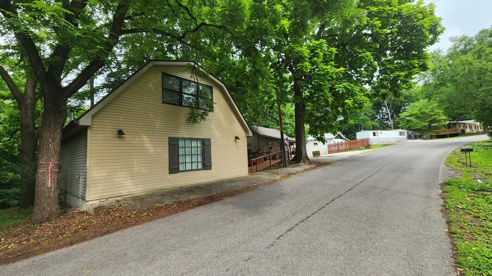 450 Cedar Hill Rd Celina, TN 38551