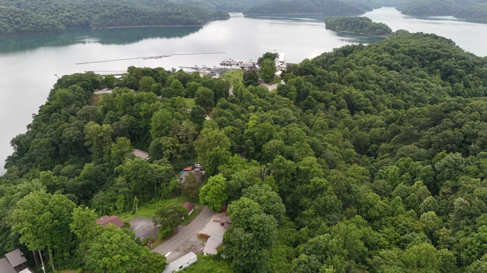 450 Cedar Hill Rd Celina, TN 38551