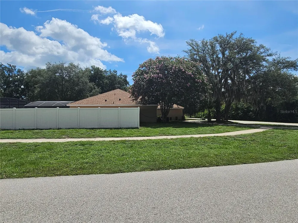 34224 SHADEWOOD CIRCLE Leesburg, FL 34788