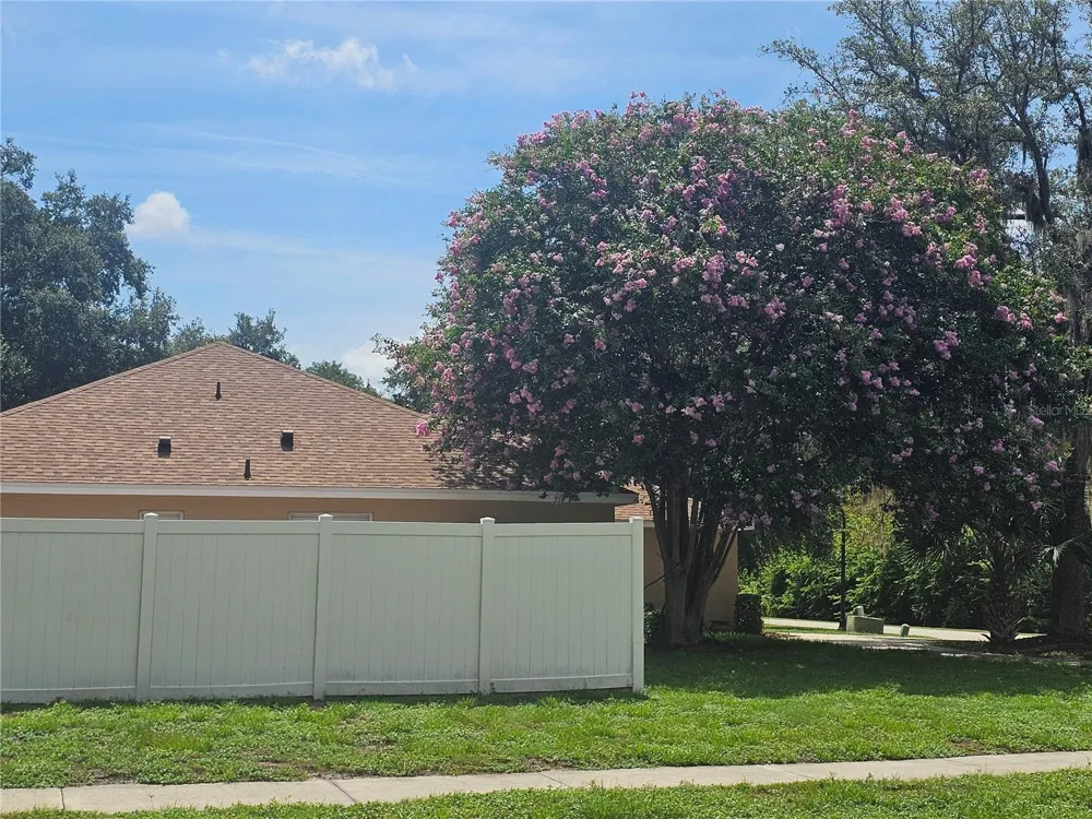 34224 SHADEWOOD CIRCLE Leesburg, FL 34788